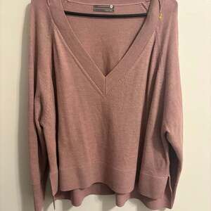 Anthropologie 100% Merino Wool V-Neck Oversized Sweater in Mauve Small